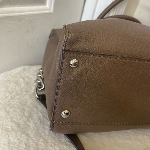 Michael Kors Hamilton Bag EUC - Picture 8 of 10